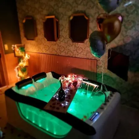 Royal Room Jacuzzi Haut De Gamme Centre Ville Mulhouse Exterior photo