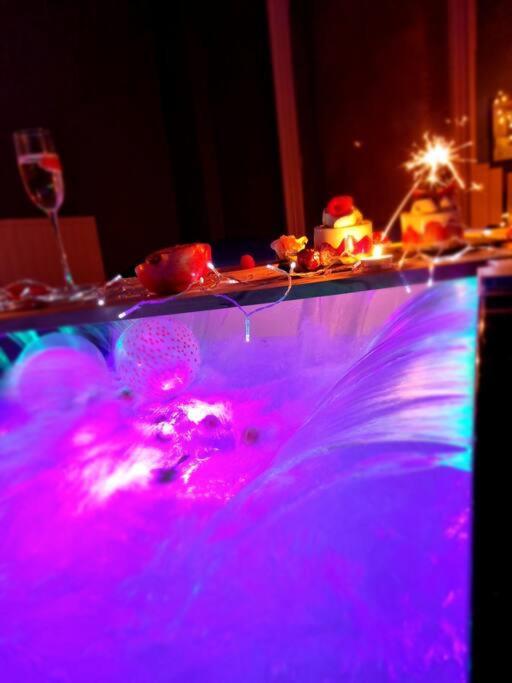 Apartment Royal Jacuzzi De Gamme Centre *