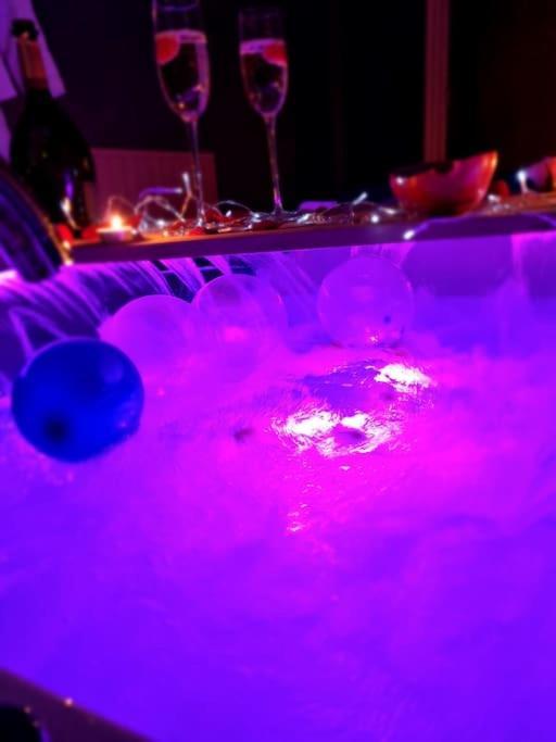 Royal Jacuzzi De Gamme Centre *