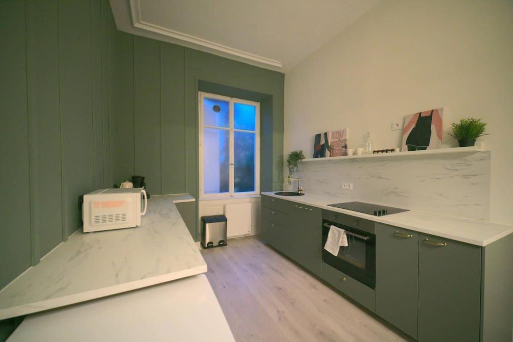 Royal Jacuzzi De Gamme Centre Apartment *